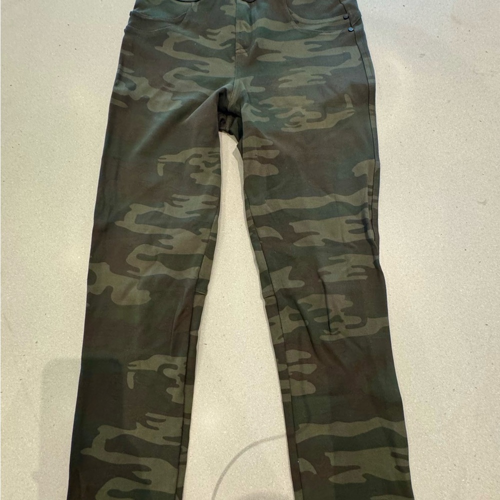 Sanctuary Green Camouflage Leggings